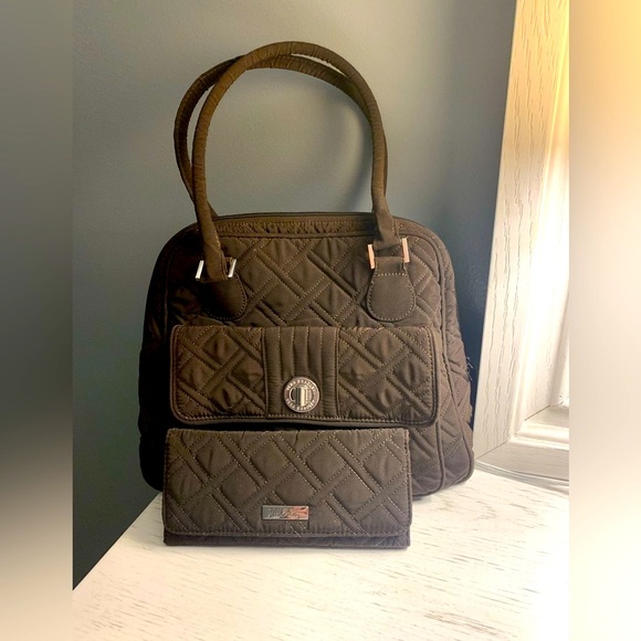 Vera Bradley Quilted Purse with Matching Wallet!!! Perfect Condition!! - Picture 2 of 12